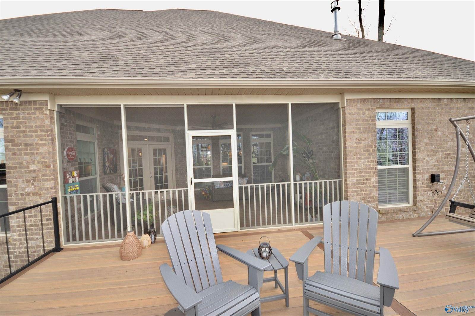 25 Ridge Bluff Circle SE, Huntsville, AL 35803