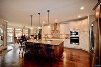 25 Ridge Bluff Circle SE, Huntsville, AL 35803