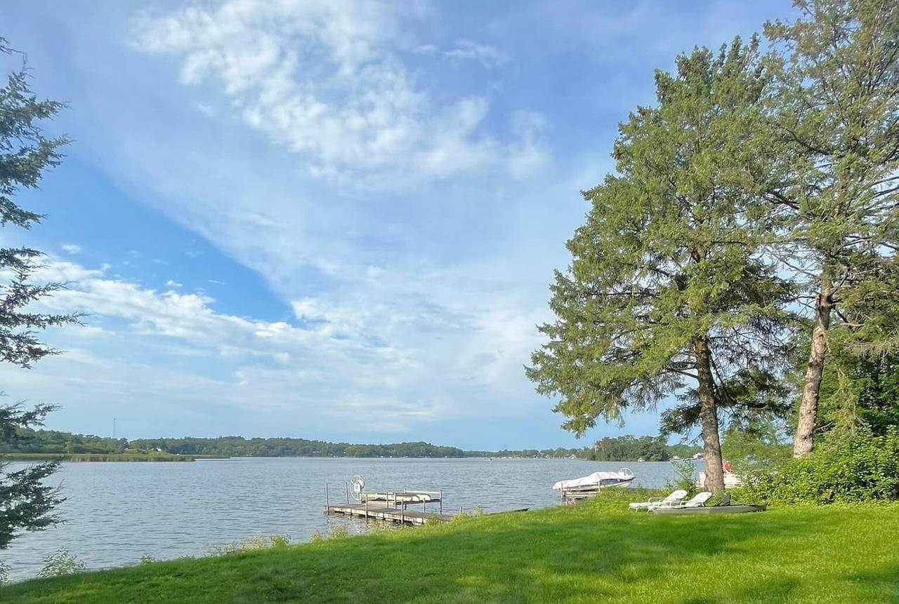 N6997 Oakwood ROAD, Whitewater, WI 53190