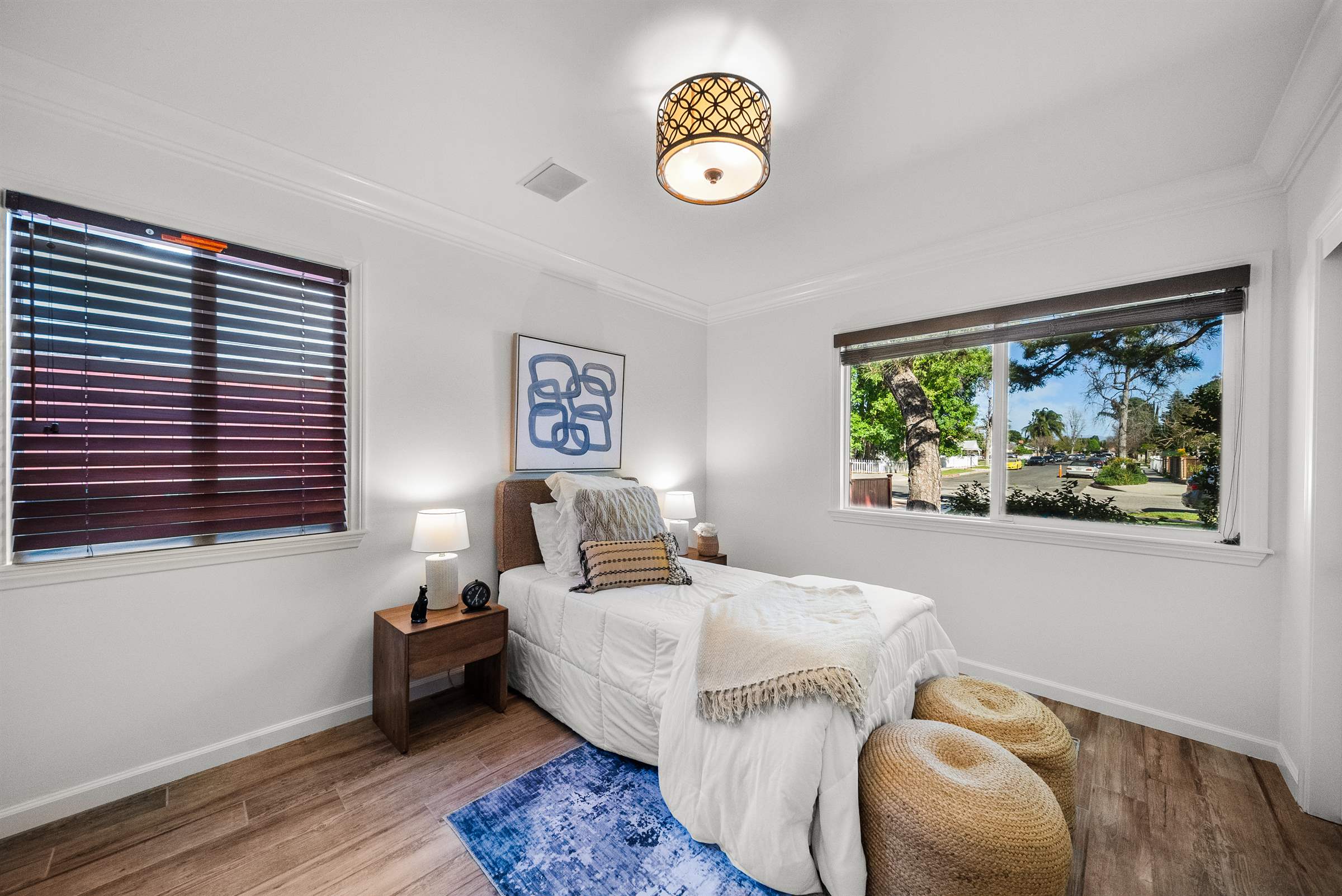 7819 Encino Ave., Northridge, CA 91325