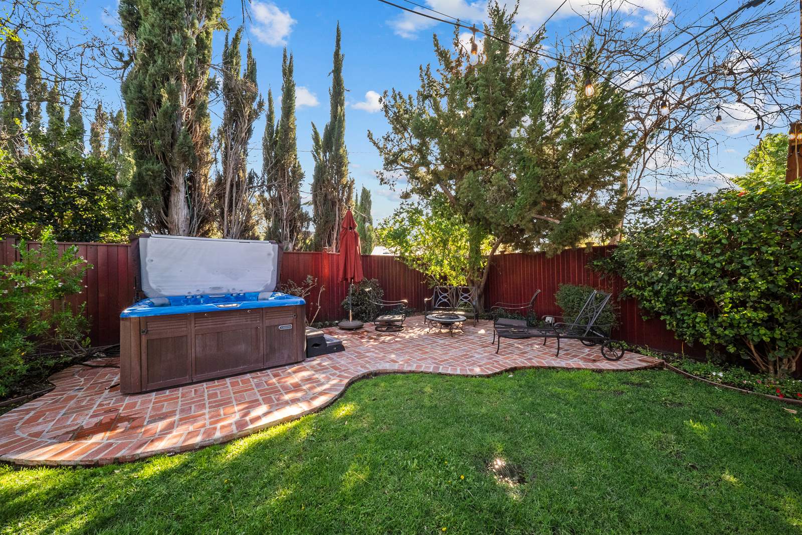 7819 Encino Ave., Northridge, CA 91325