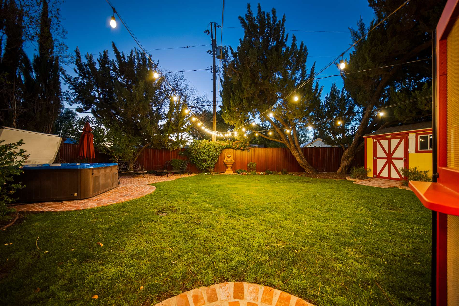 7819 Encino Ave., Northridge, CA 91325
