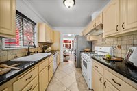 7819 Encino Ave., Northridge, CA 91325