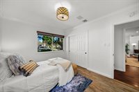 7819 Encino Ave., Northridge, CA 91325