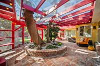 7819 Encino Ave., Northridge, CA 91325