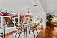 7819 Encino Ave., Northridge, CA 91325