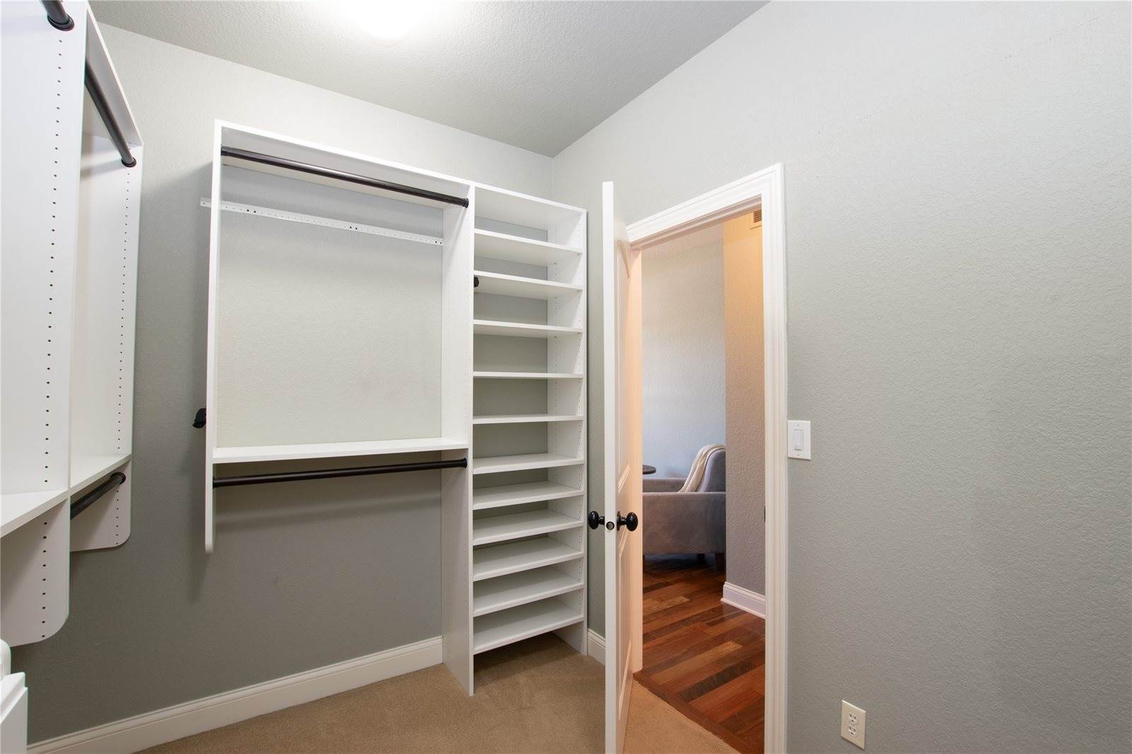 204 Cambridge Drive, West Des Moines, IA 50266