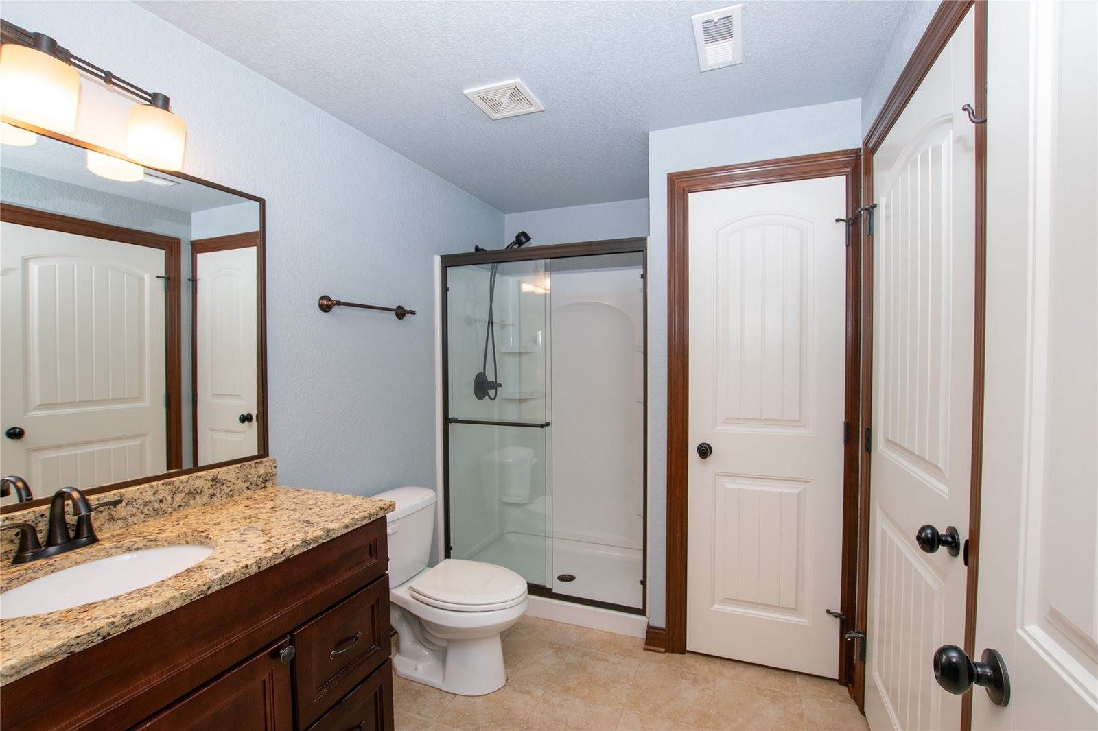 204 Cambridge Drive, West Des Moines, IA 50266