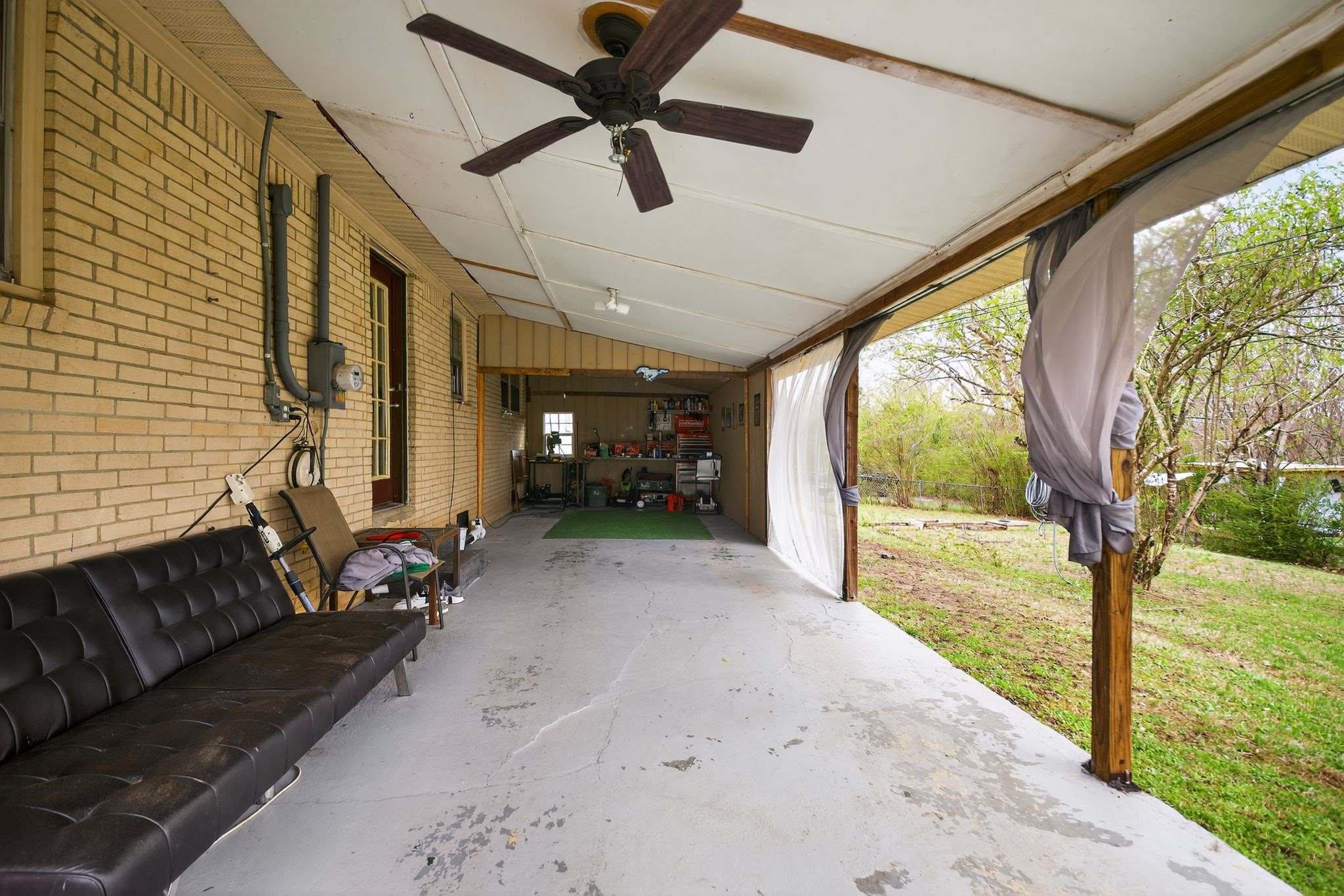 202 Pine Hill Dr, Waverly, TN 37185
