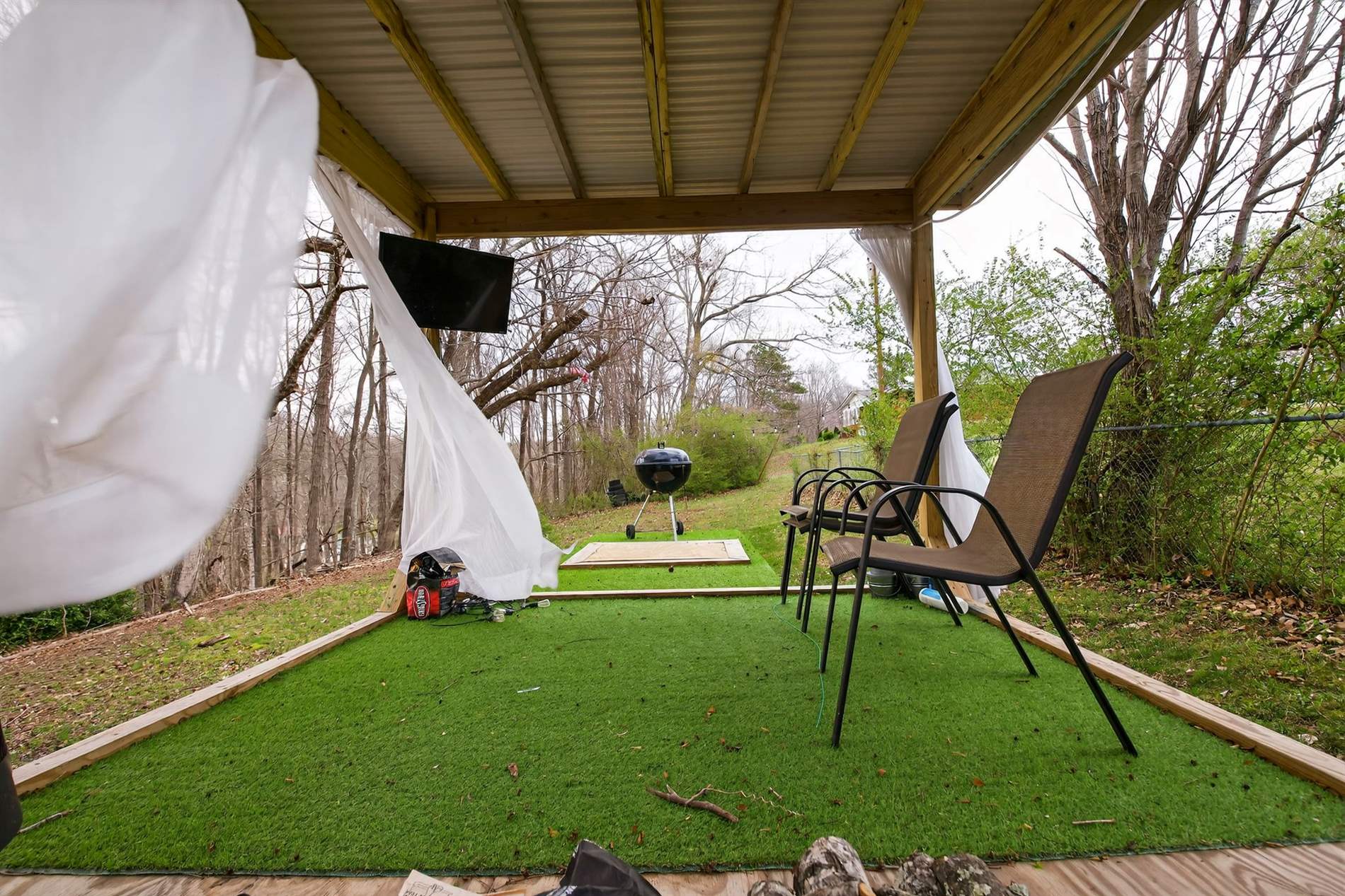 202 Pine Hill Dr, Waverly, TN 37185