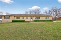202 Pine Hill Dr, Waverly, TN 37185