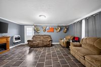 202 Pine Hill Dr, Waverly, TN 37185