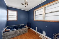 202 Pine Hill Dr, Waverly, TN 37185