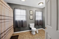 202 Pine Hill Dr, Waverly, TN 37185