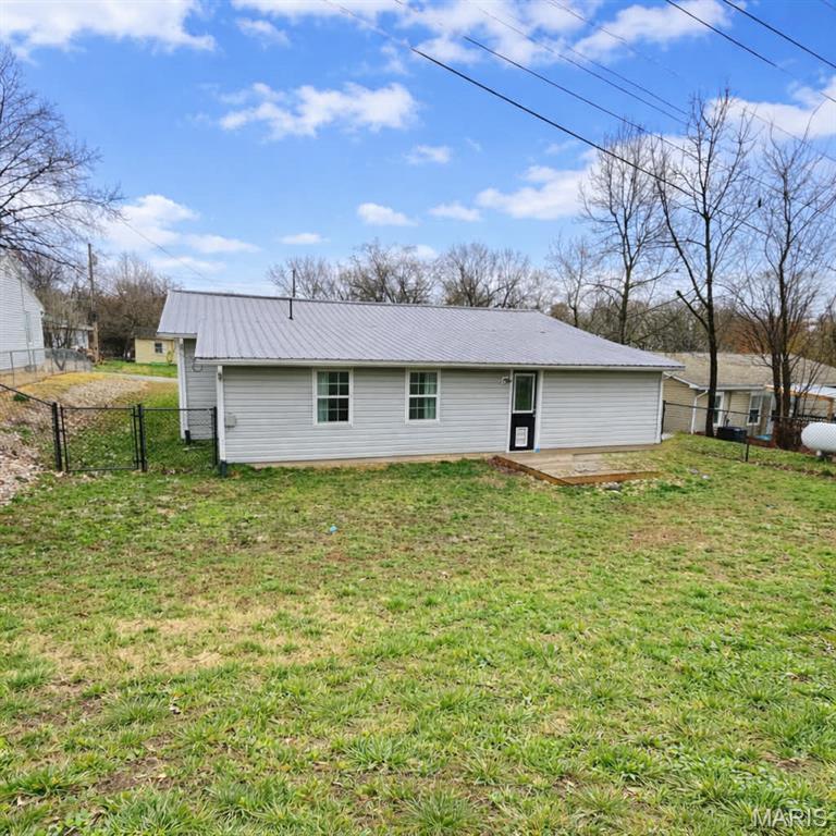 205 North Waller Street, Crocker, MO 65452