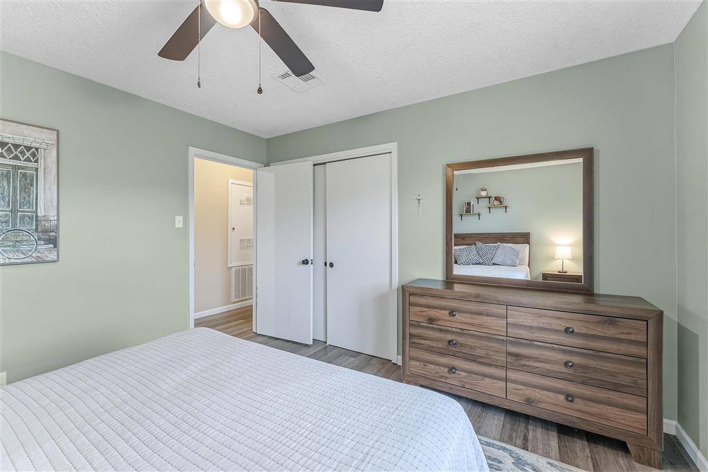 201 Crestwood St Street, Lake Charles, LA 70605