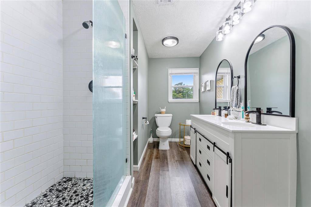 201 Crestwood St Street, Lake Charles, LA 70605