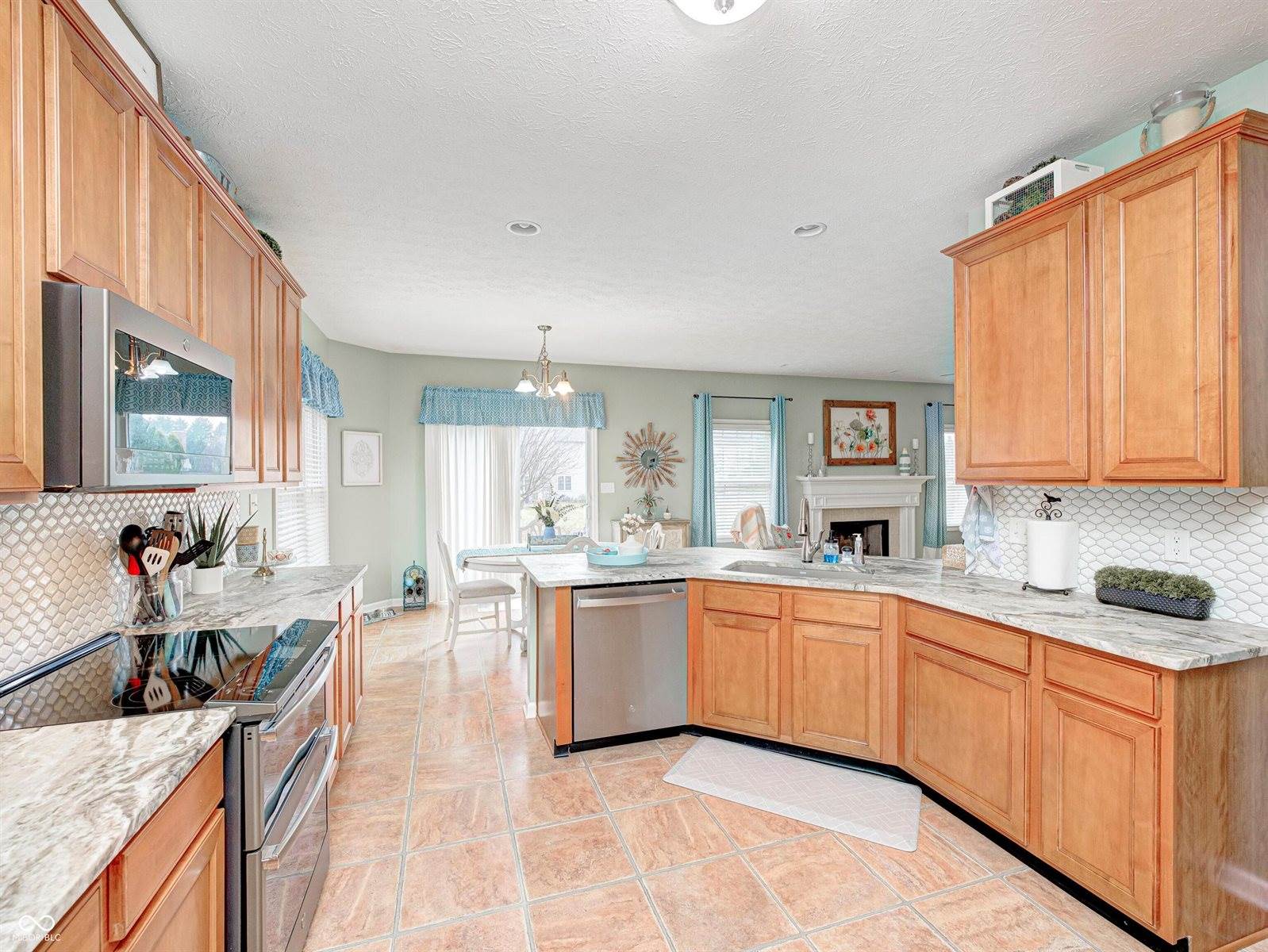 1347 Fir Lane, Avon, IN 46123