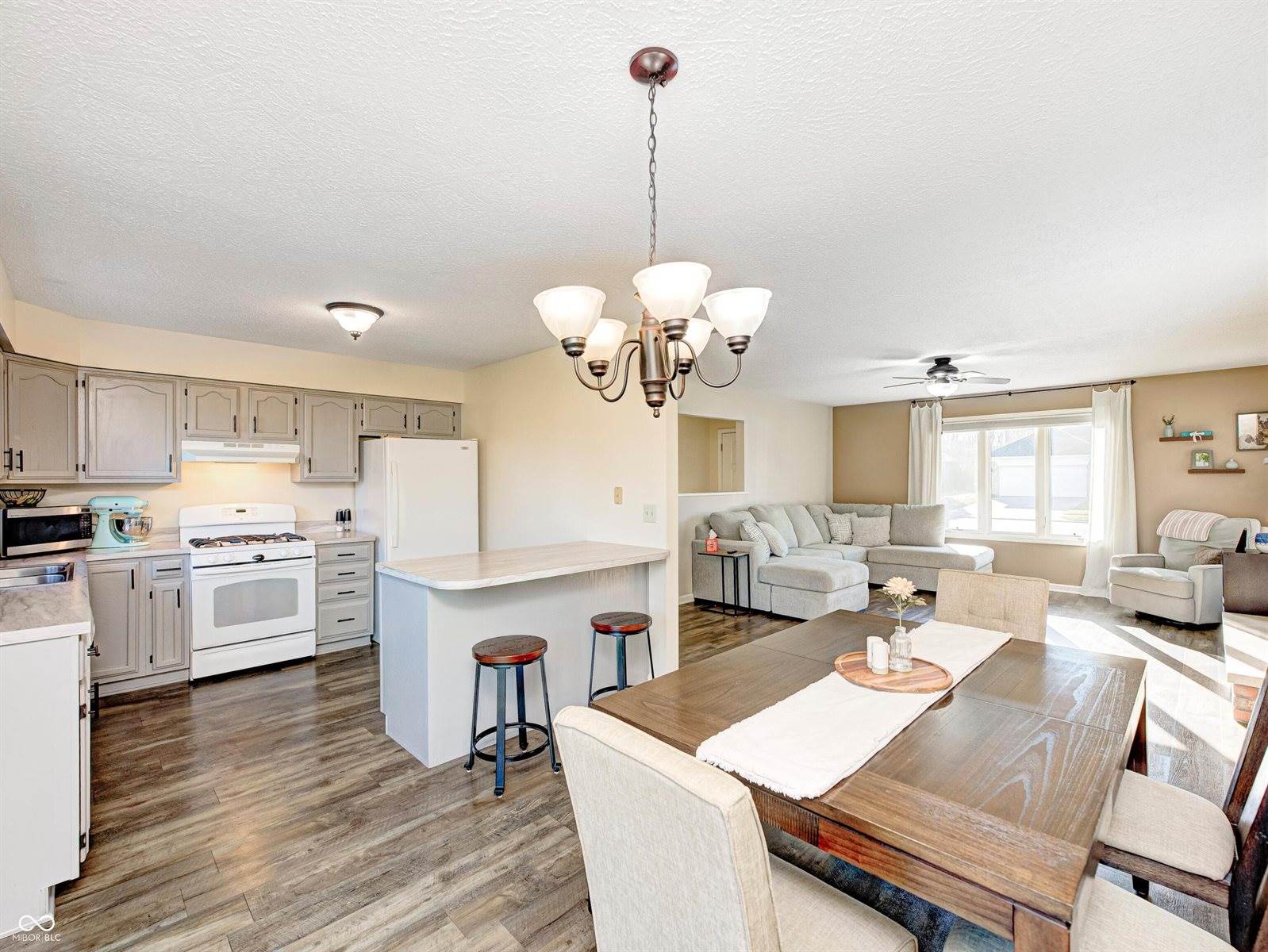 1018 Pamela Drive, Plainfield, IN 46168