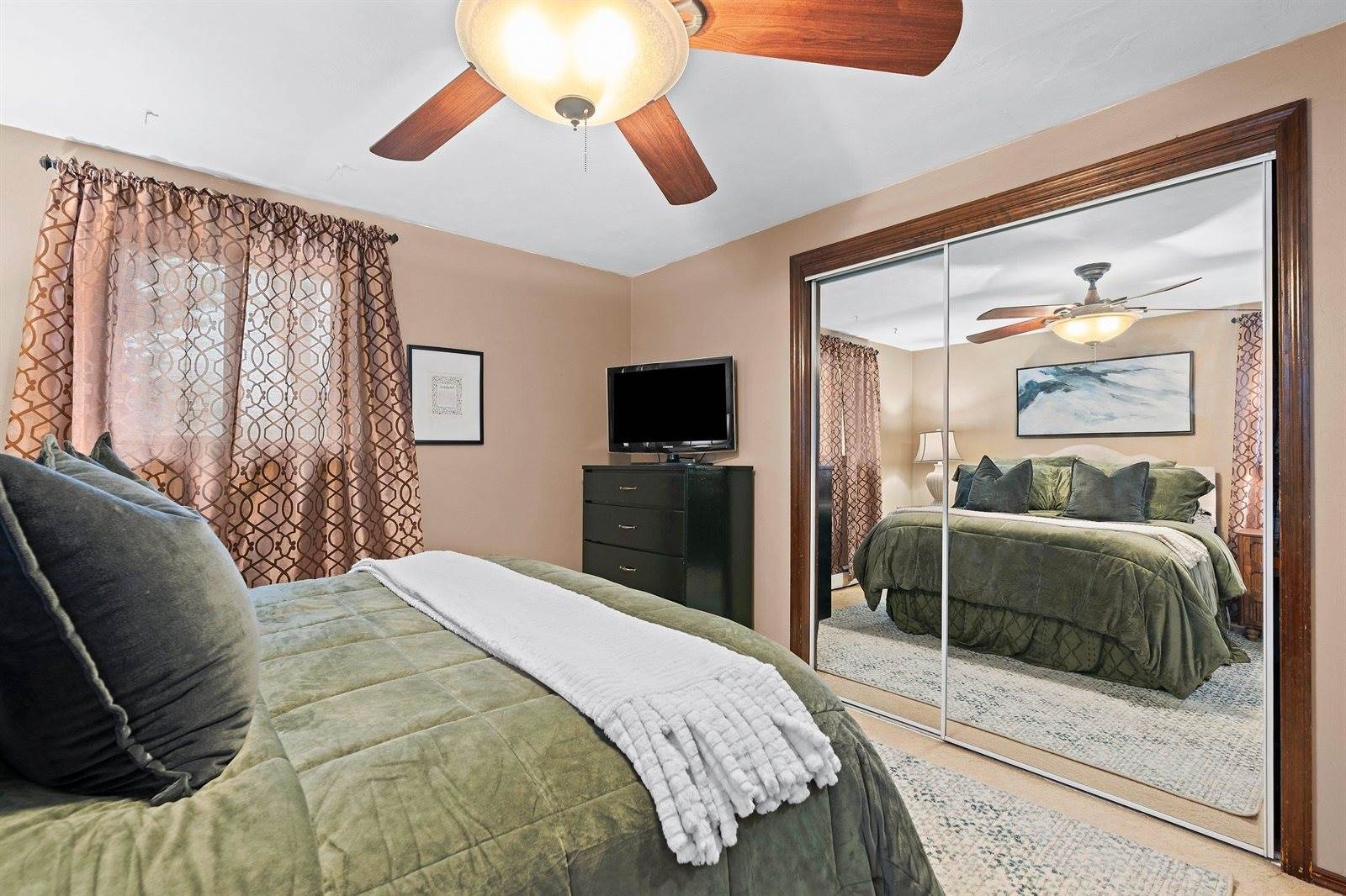 2578 Vicki Lane, Green Bay, WI 54311