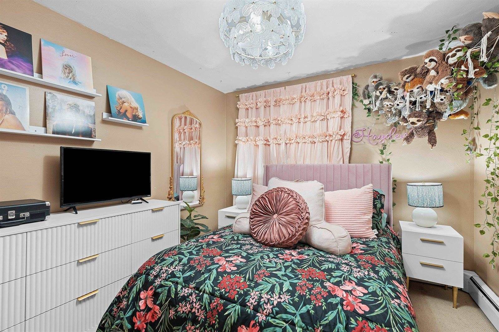 2578 Vicki Lane, Green Bay, WI 54311