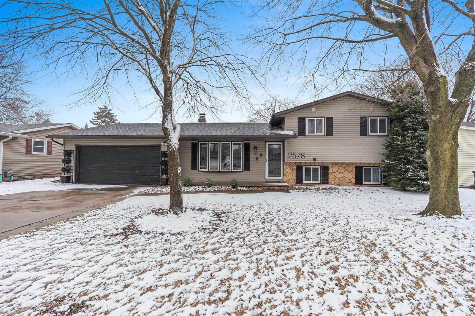 2578 Vicki Lane, Green Bay, WI 54311