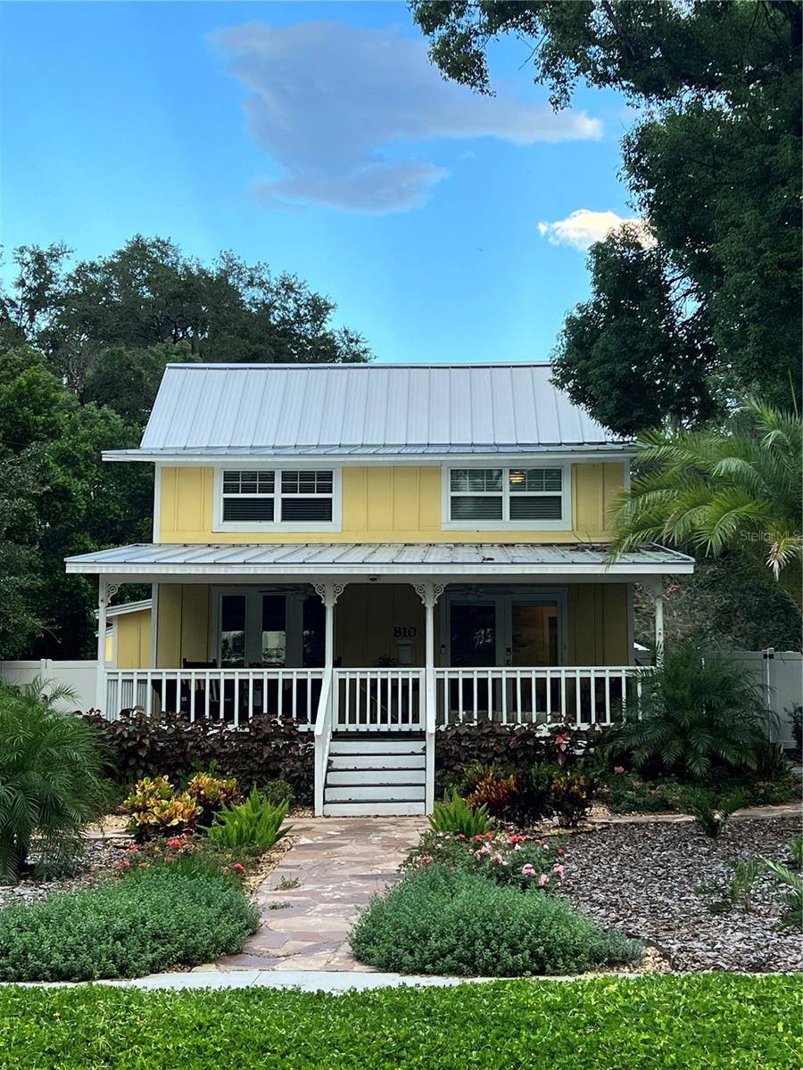 810 North Tremain Street, Mount Dora, FL 32757