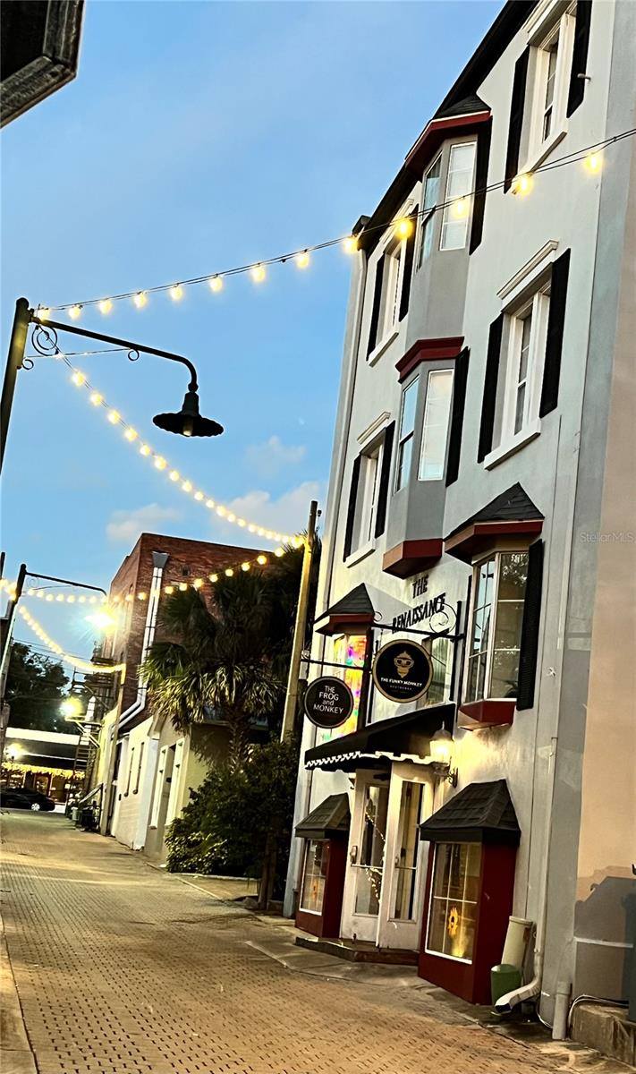 810 North Tremain Street, Mount Dora, FL 32757