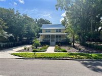 810 North Tremain Street, Mount Dora, FL 32757