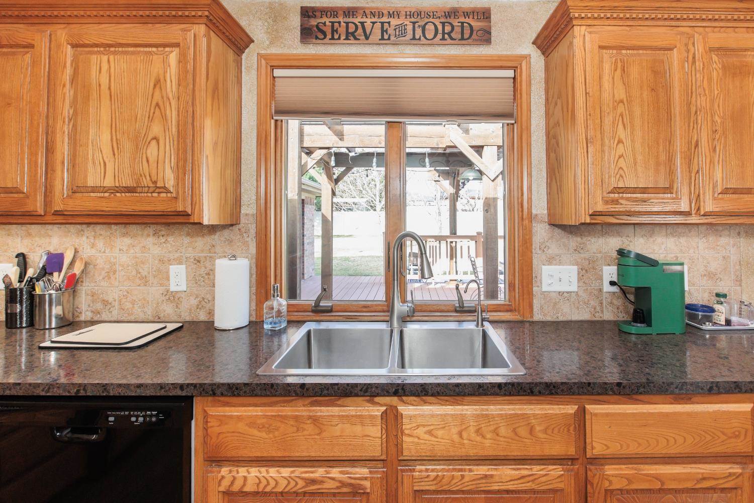 945 Emery Lane, Elkhart, KS 67950