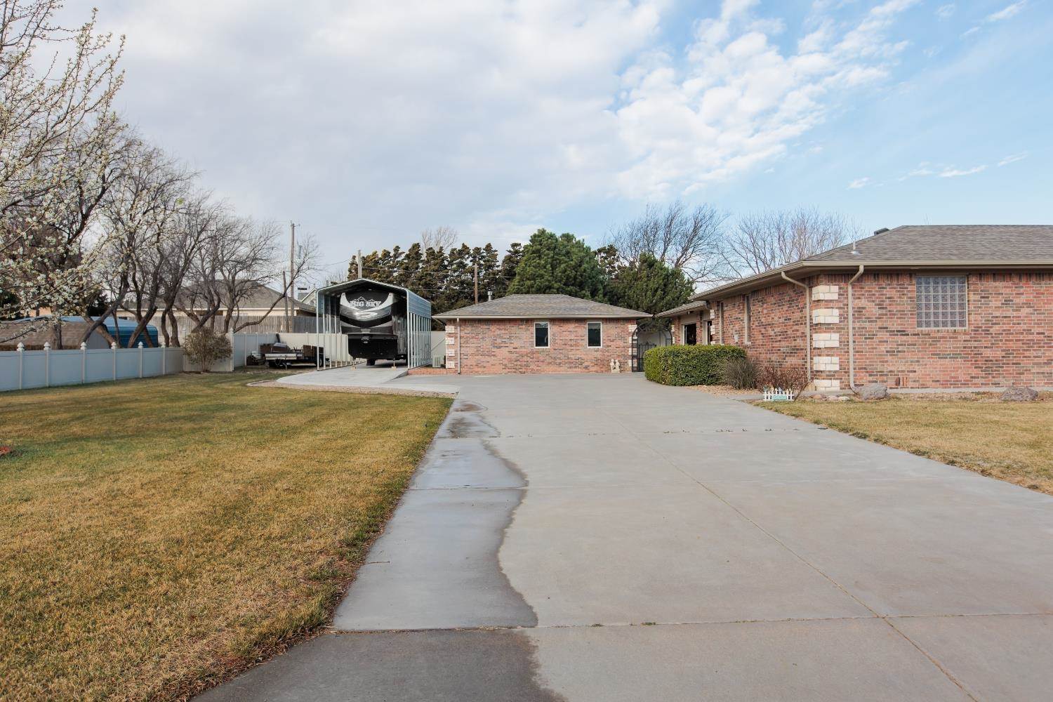 945 Emery Lane, Elkhart, KS 67950