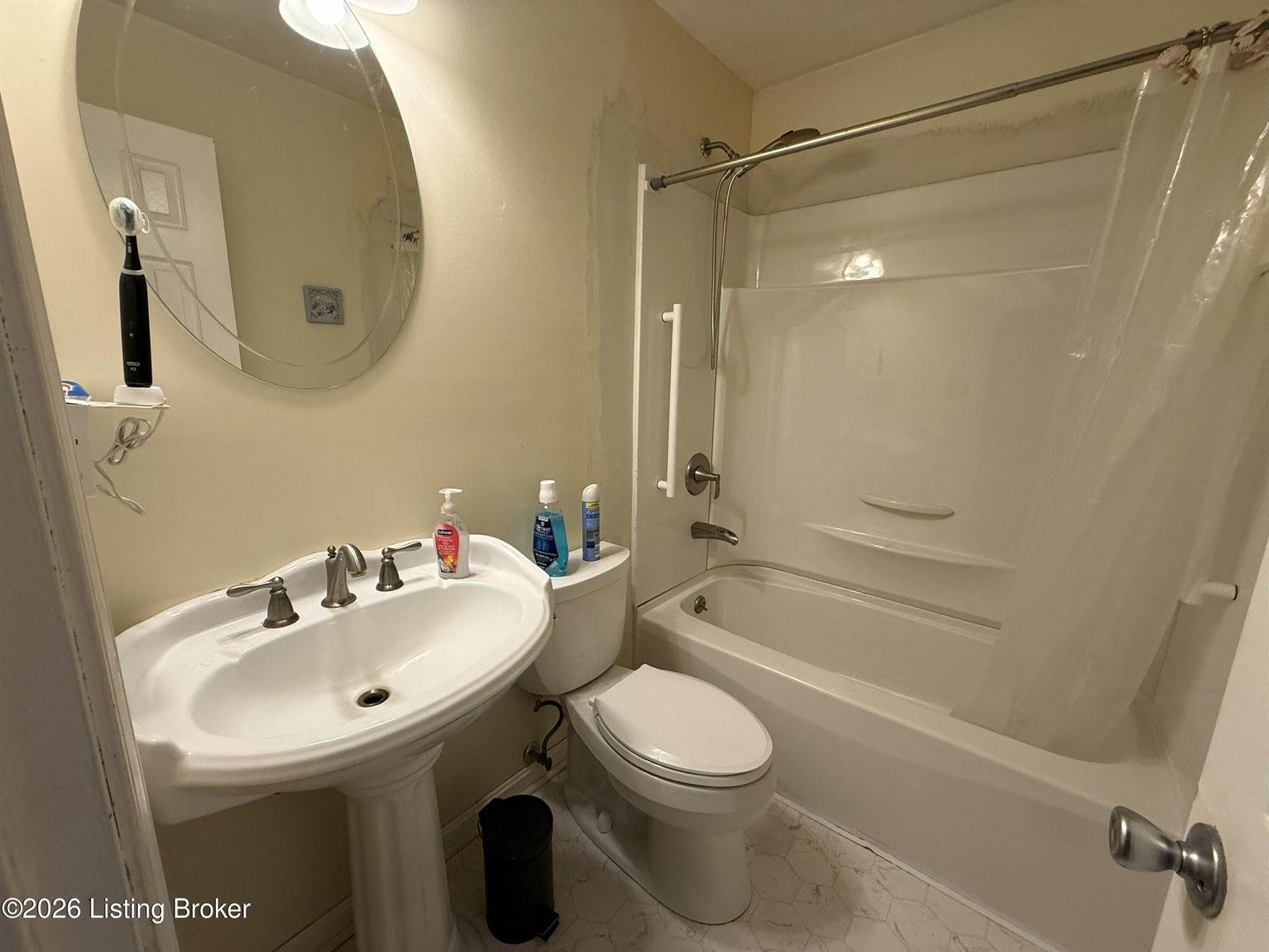 104 Thomas St, Frankfort, KY 40601