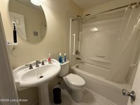 104 Thomas St, Frankfort, KY 40601