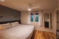 5527 NE 13TH Ave, Portland, OR 97211