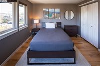 5527 NE 13TH Ave, Portland, OR 97211