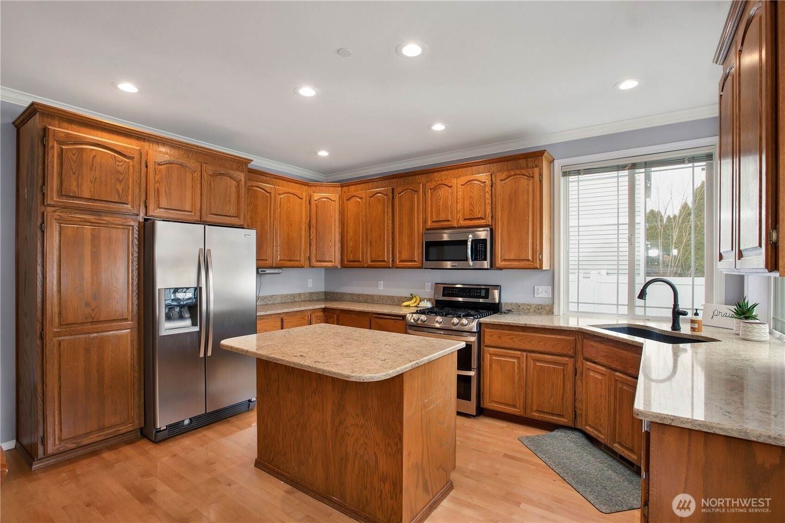 2194 Forrest Place, Dupont, WA 98327