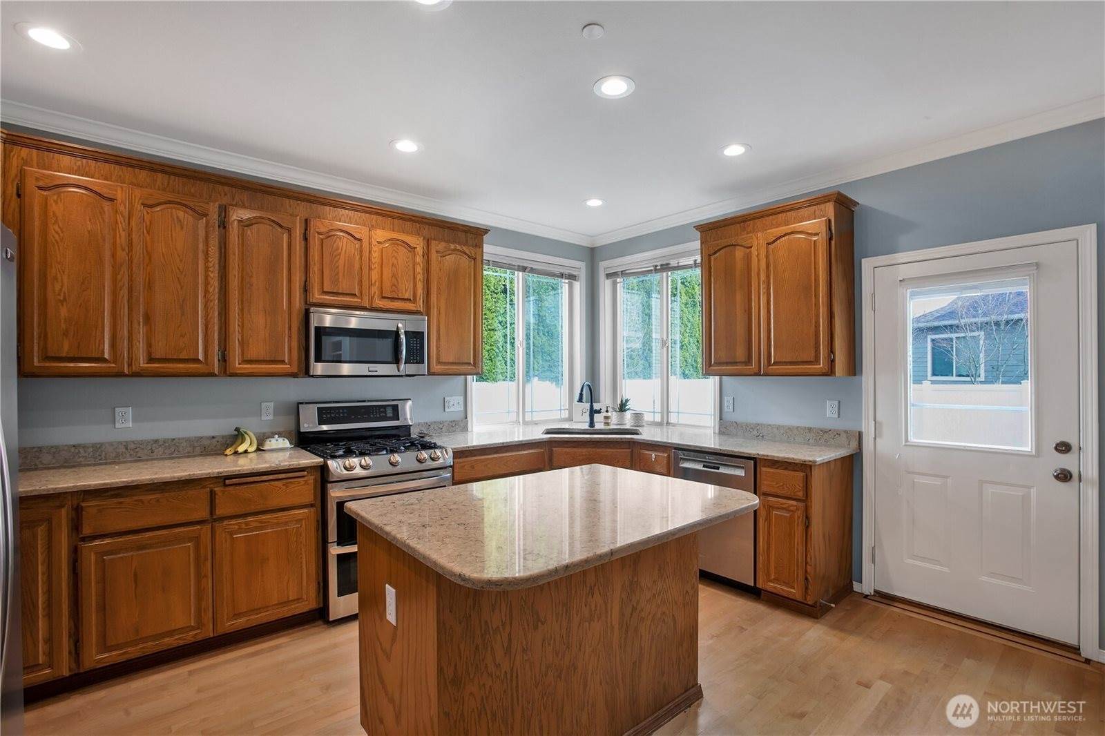 2194 Forrest Place, Dupont, WA 98327