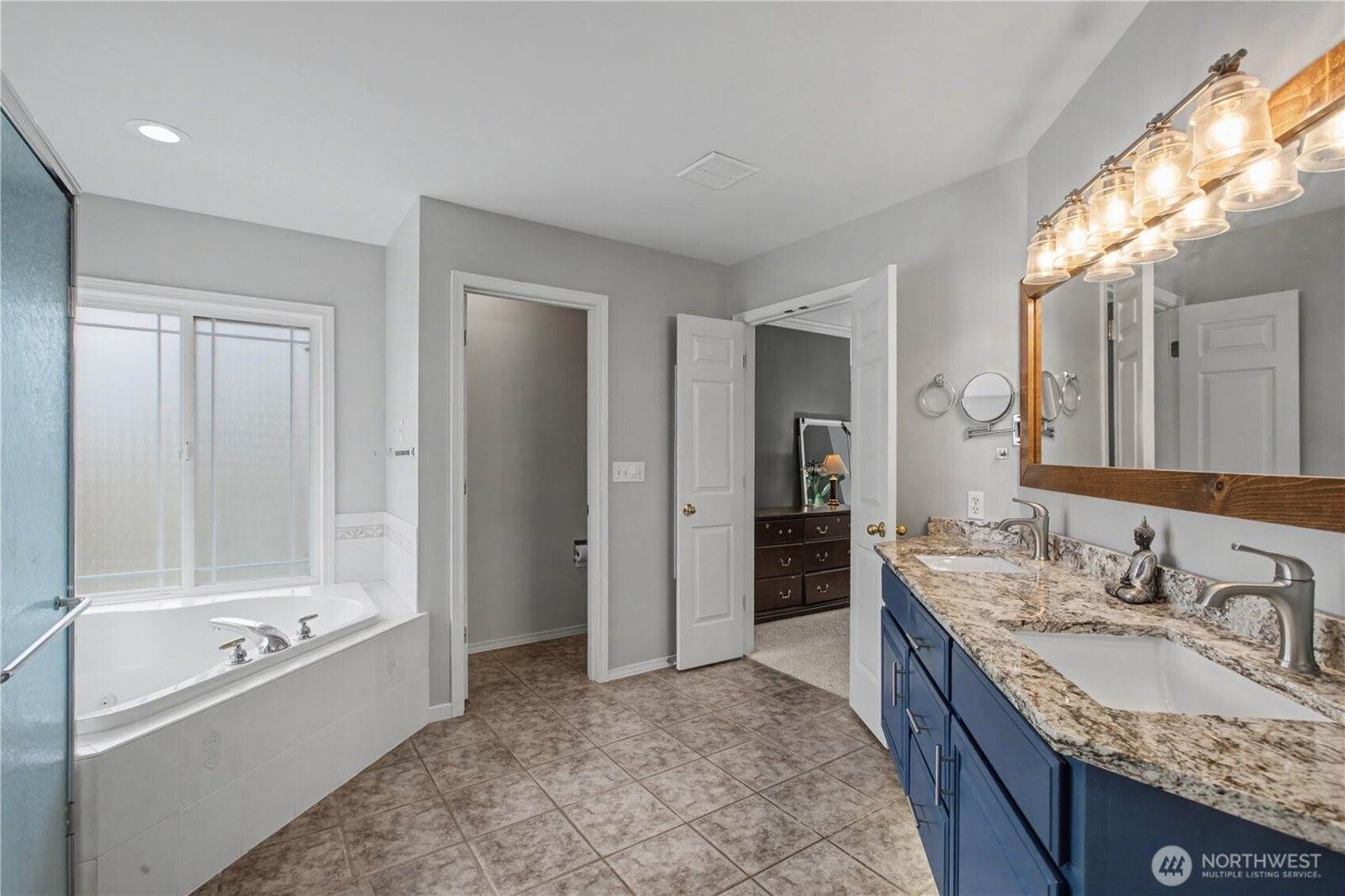 2194 Forrest Place, Dupont, WA 98327
