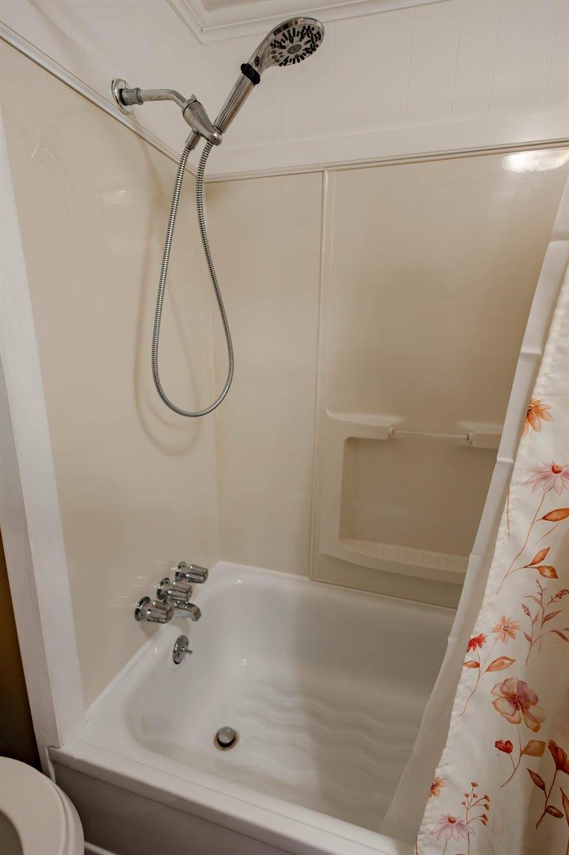 48 Main Road, Charleston, ME 04422