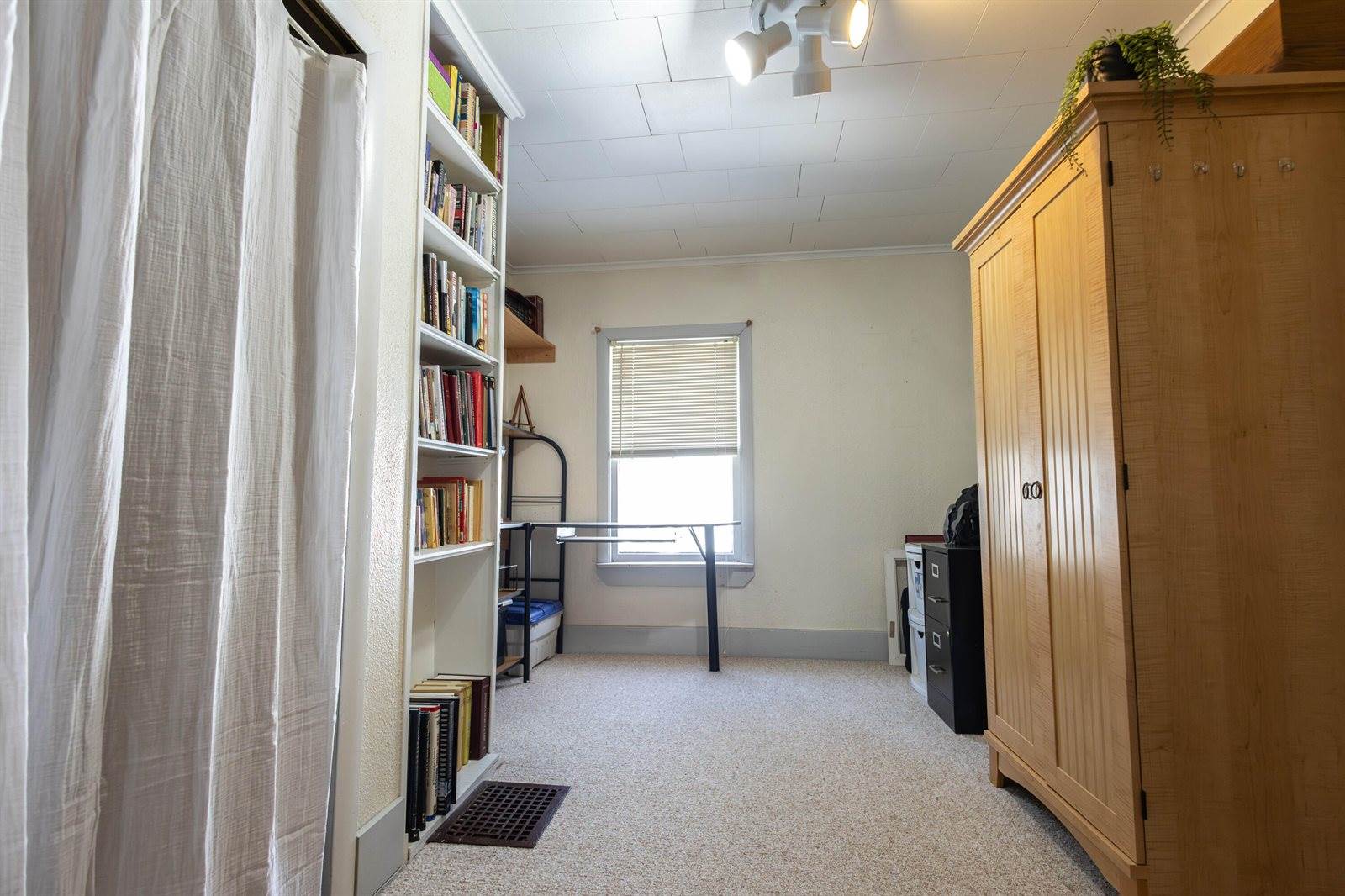 48 Main Road, Charleston, ME 04422