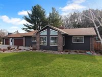 1719 South Highland Dr, Sparta, WI 54656