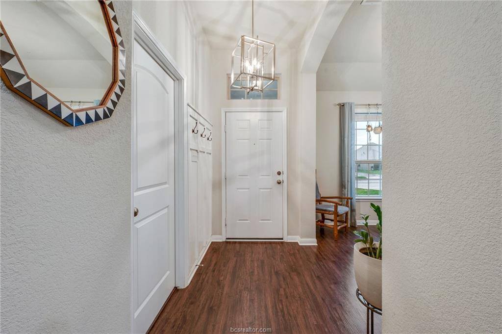 2126 Markley Drive, Bryan, TX 77807