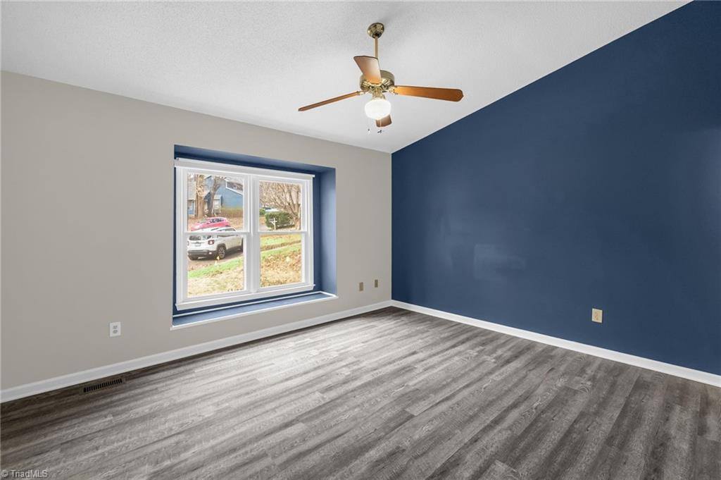 9 Dunnberry Court, Greensboro, NC 27455