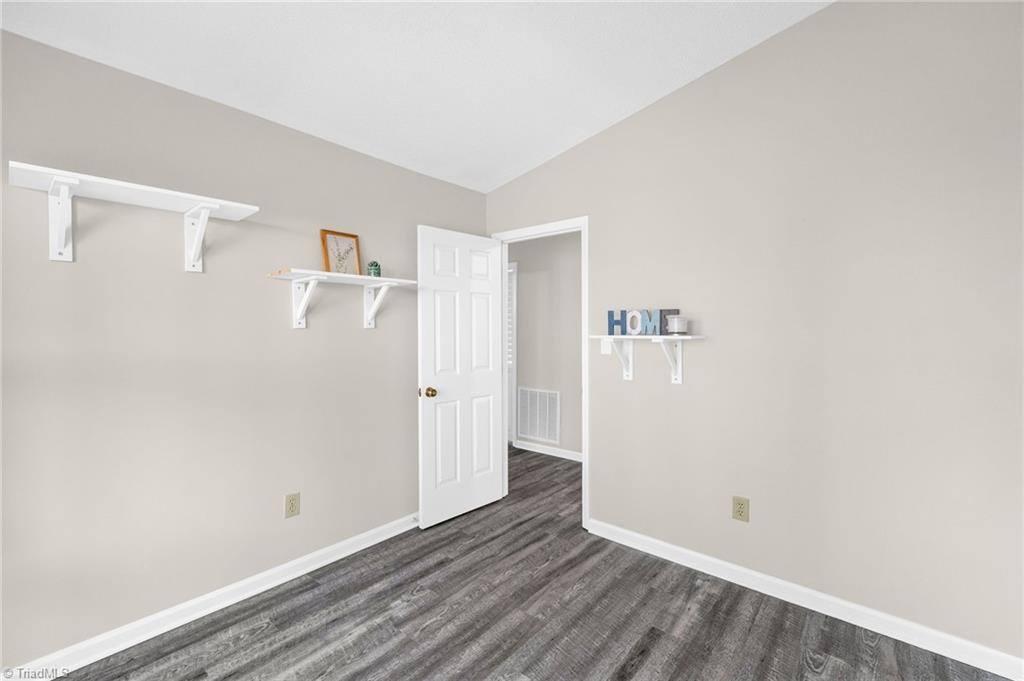 9 Dunnberry Court, Greensboro, NC 27455