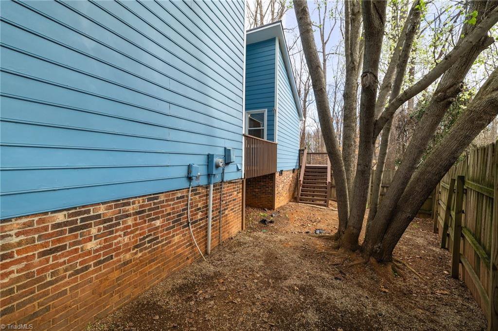 9 Dunnberry Court, Greensboro, NC 27455