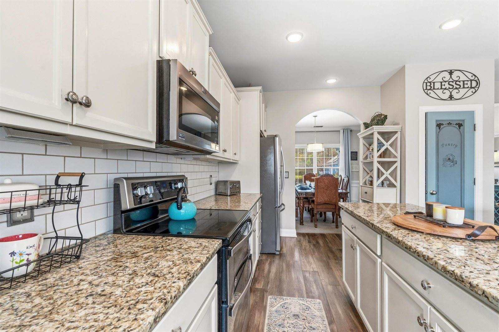 1111 Maccoa Dr., Conway, SC 29526