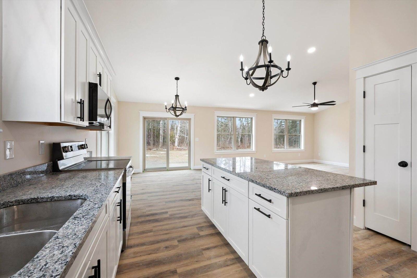 678 Streamside Avenue, Hermon, ME 04401