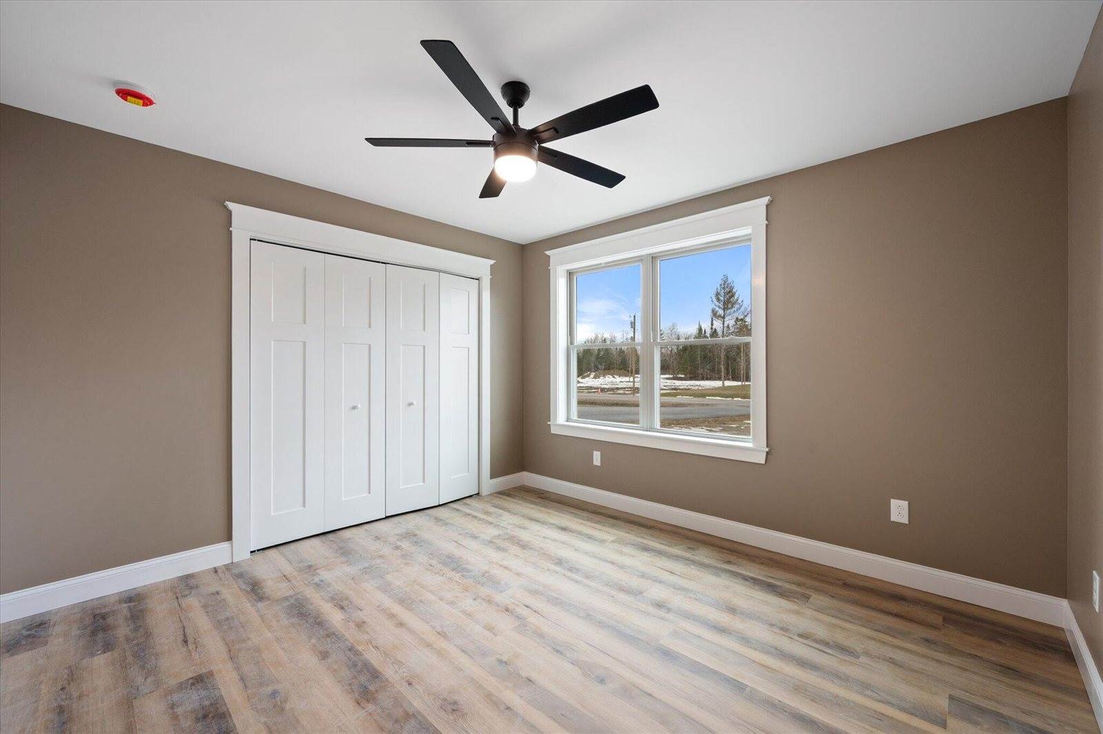 678 Streamside Avenue, Hermon, ME 04401