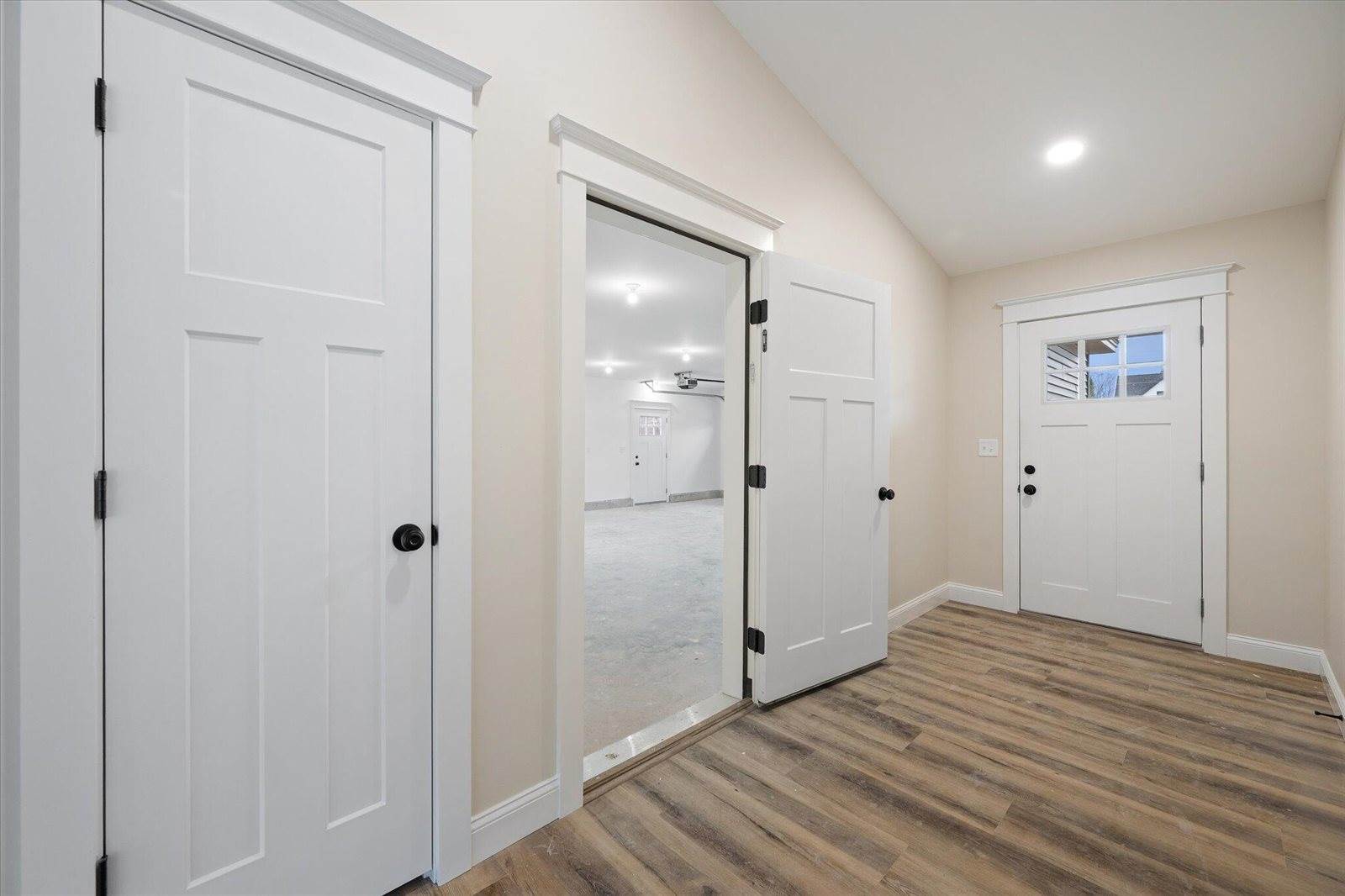 678 Streamside Avenue, Hermon, ME 04401