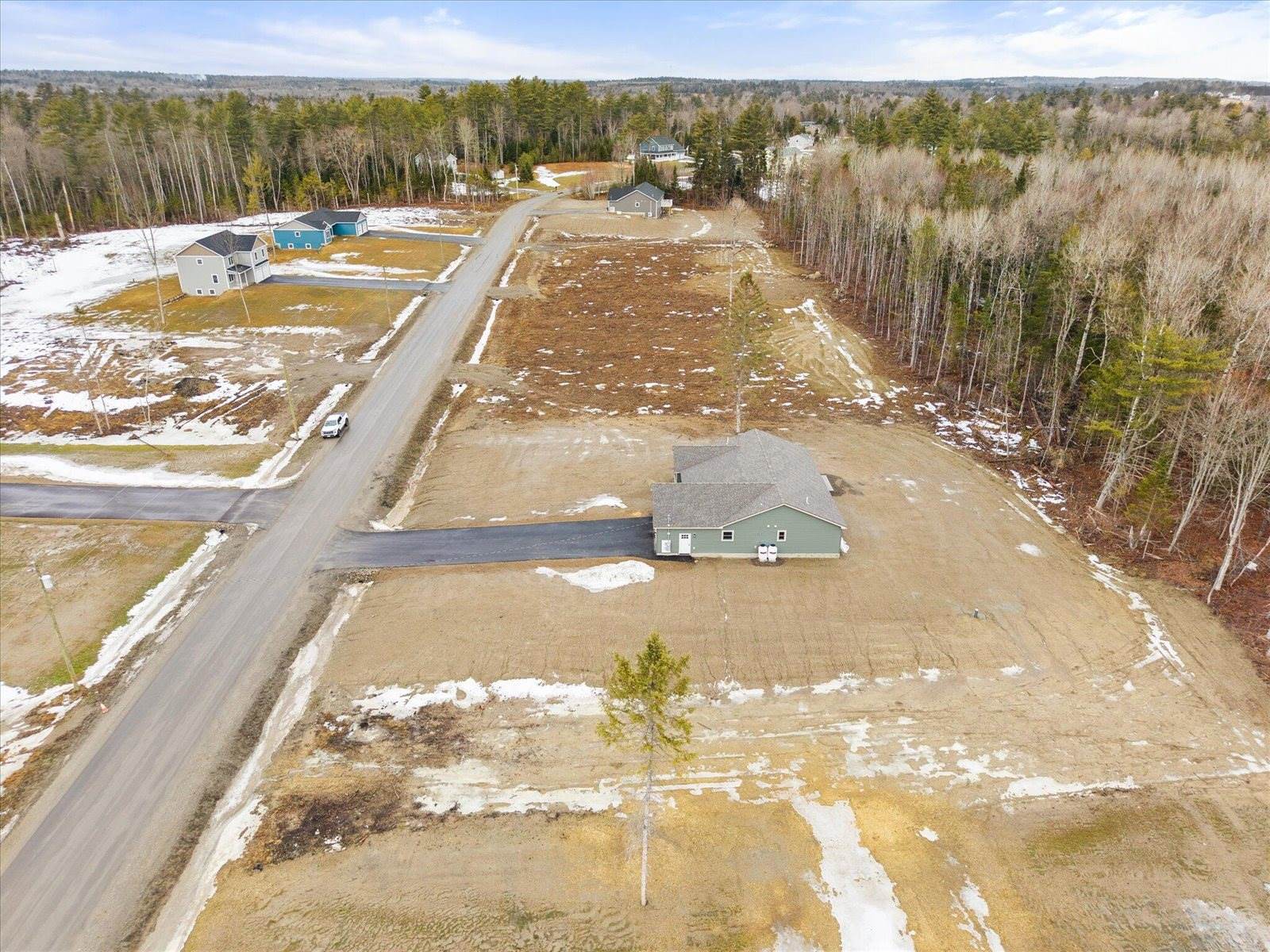 678 Streamside Avenue, Hermon, ME 04401